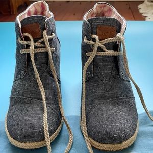 Tom’s chambray blue lace up wedges